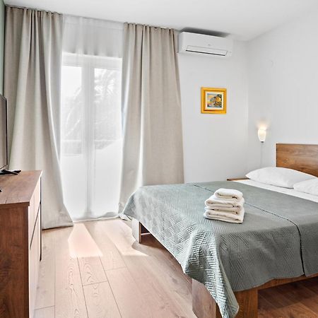 Apartments And Rooms Alenka Banjole Luaran gambar