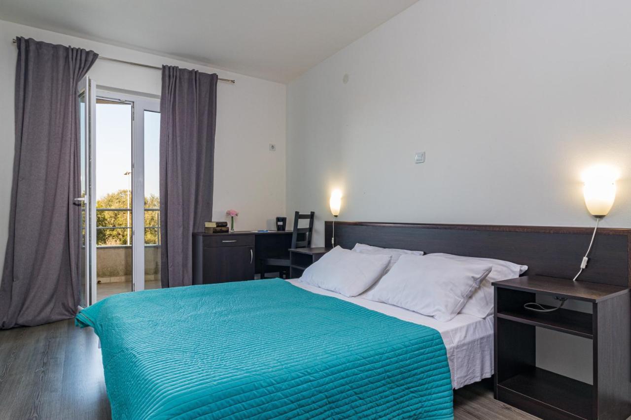 Apartments And Rooms Alenka Banjole Luaran gambar