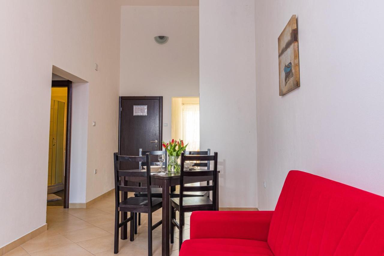Apartments And Rooms Alenka Banjole Luaran gambar