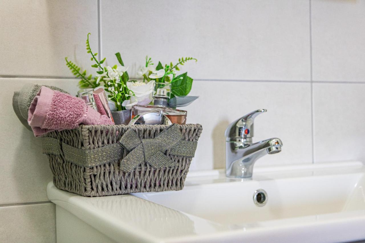 Apartments And Rooms Alenka Banjole Luaran gambar