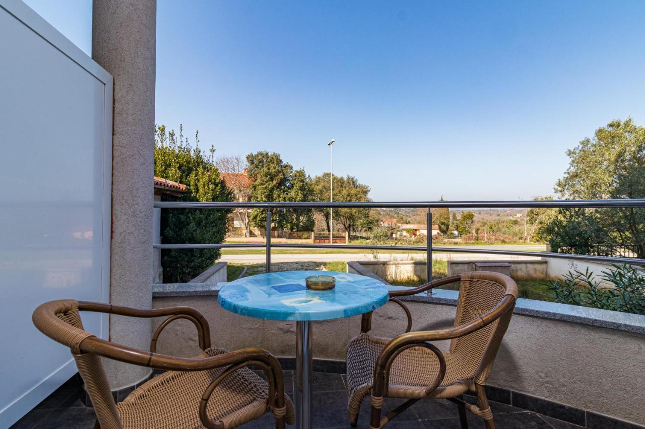 Apartments And Rooms Alenka Banjole Luaran gambar