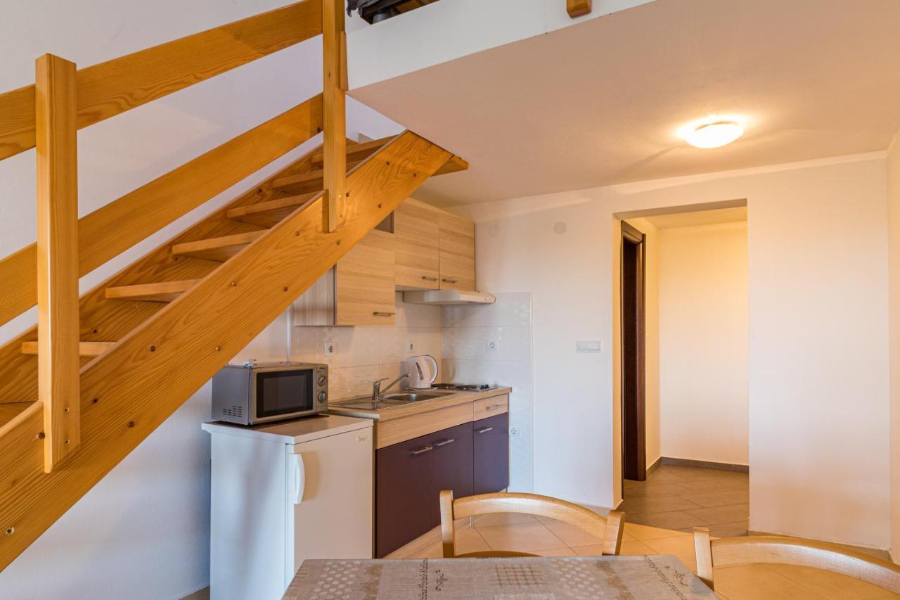 Apartments And Rooms Alenka Banjole Luaran gambar