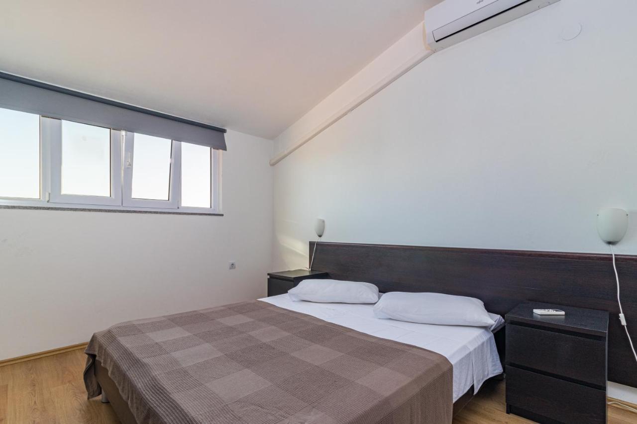 Apartments And Rooms Alenka Banjole Luaran gambar