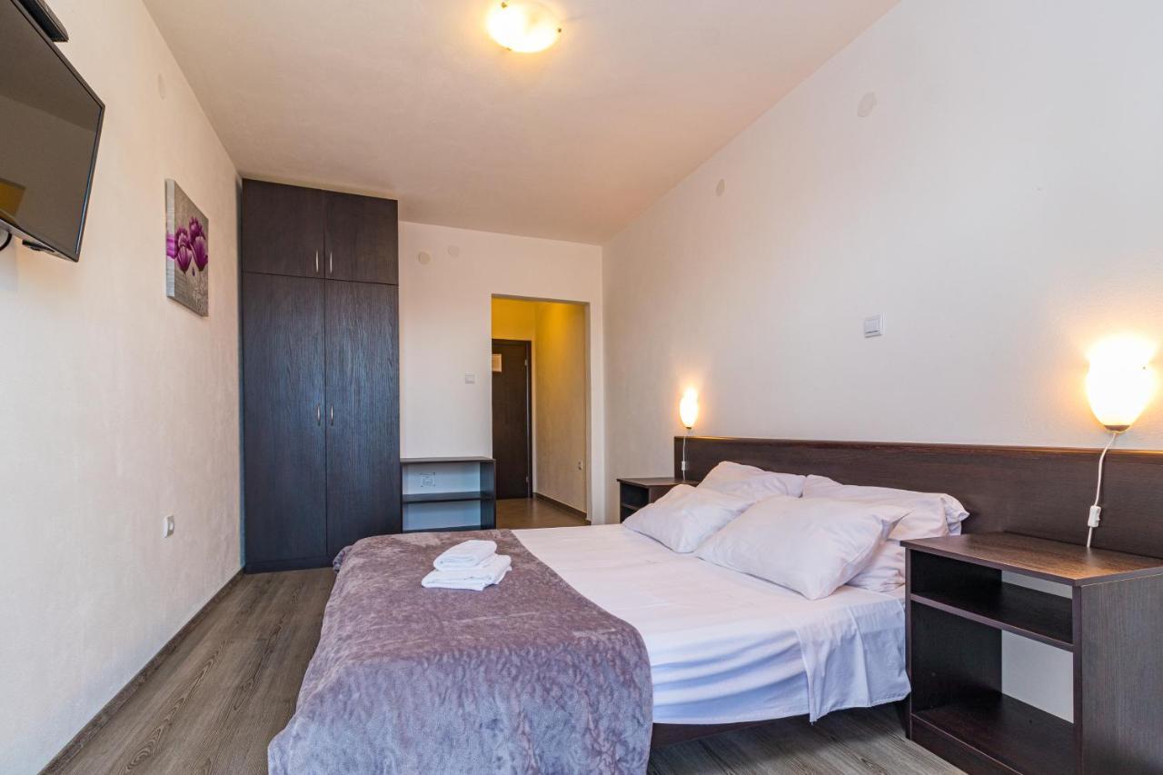 Apartments And Rooms Alenka Banjole Luaran gambar