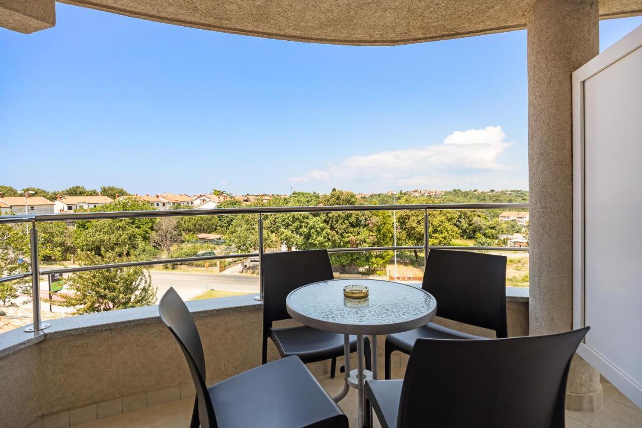 Apartments And Rooms Alenka Banjole Luaran gambar