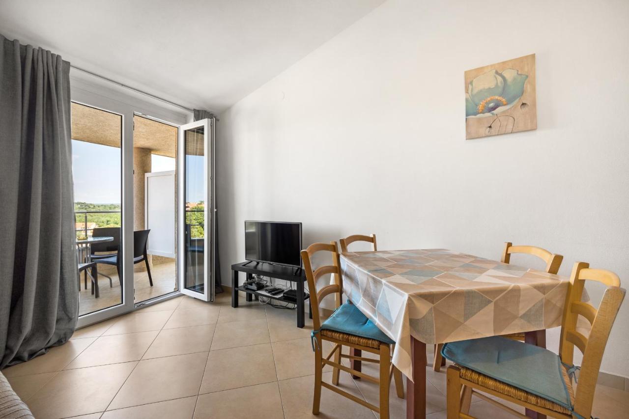 Apartments And Rooms Alenka Banjole Luaran gambar